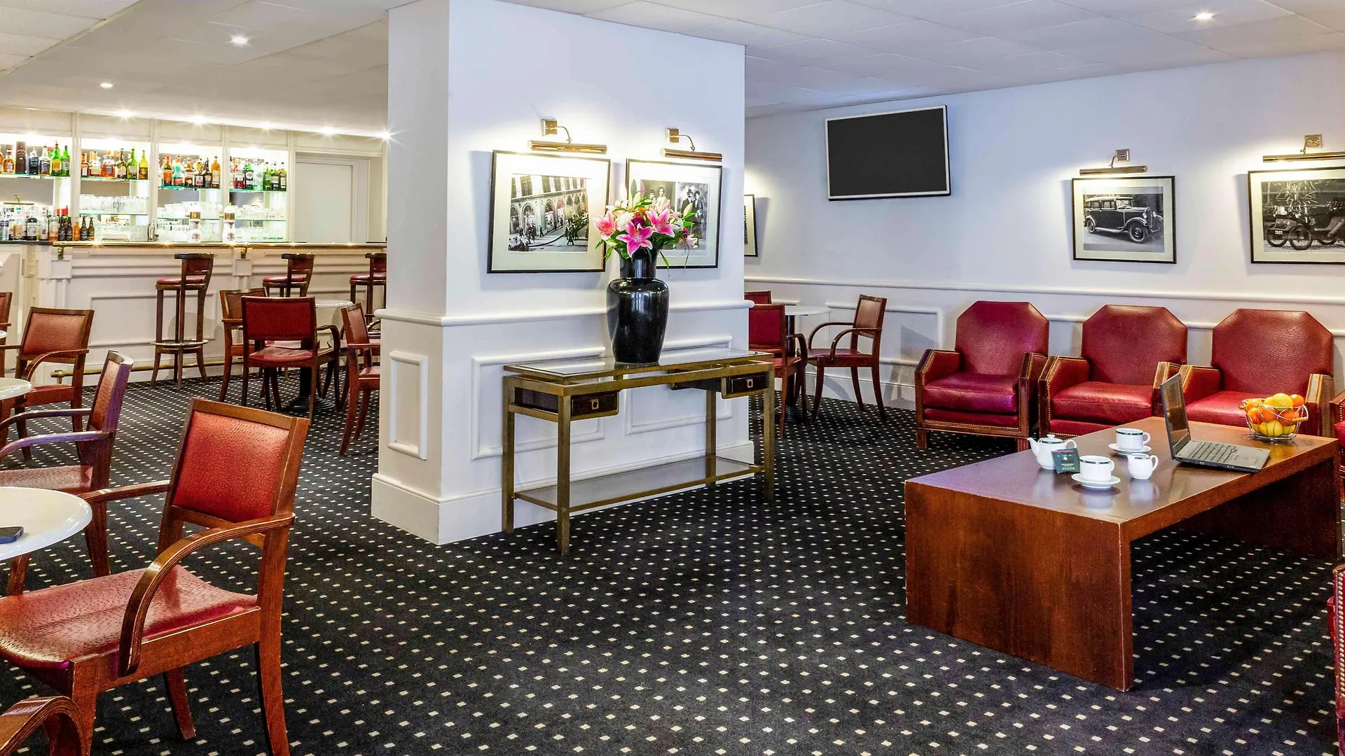 Mercure Lourdes Imperial מלון